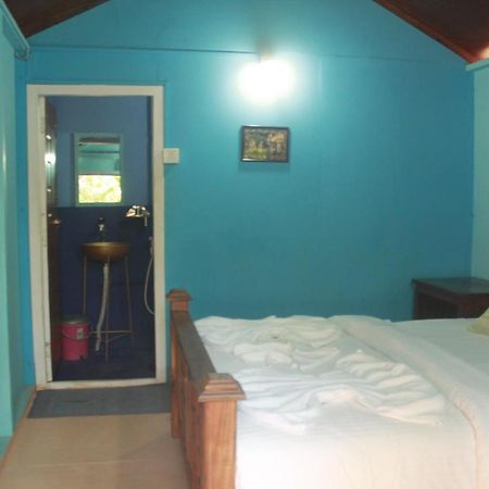 Sea Bird Beach Cafe & Cottages Morjim Exterior foto
