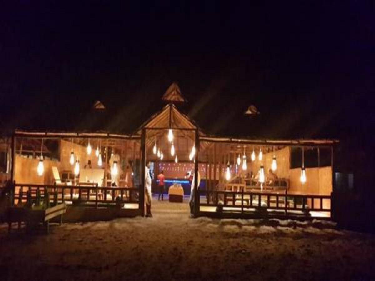 Sea Bird Beach Cafe & Cottages Morjim Exterior foto