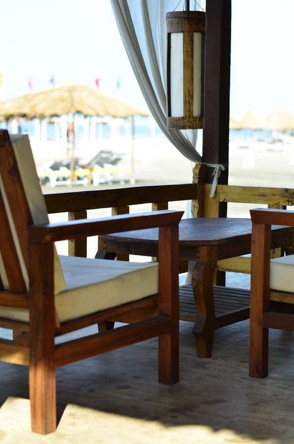 Sea Bird Beach Cafe & Cottages Morjim Exterior foto